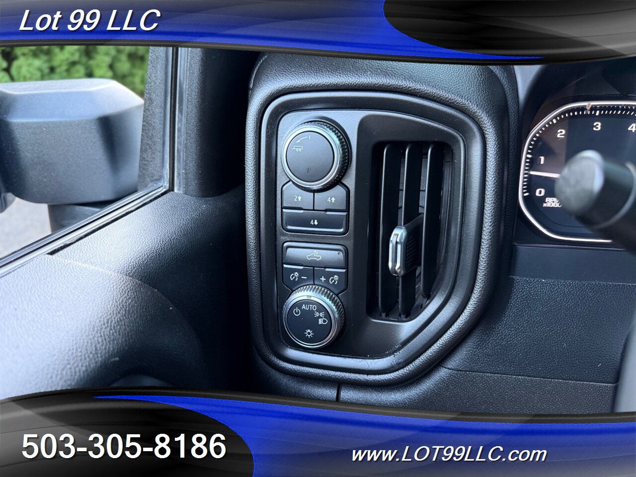 2022 GMC Sierra 3500 ProHD Pro Dually 114k 4x4 Duramax 6.6L DIESEL  8.2 Long Bed ** NEW TIRES ** - Photo 28 - Milwaukie, OR 97267
