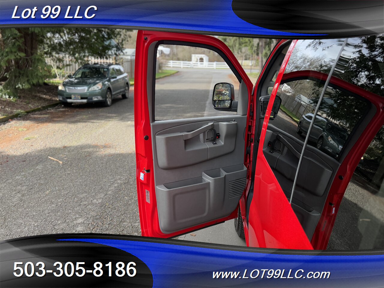 2020 GMC Savana LT 2500 *12 Passenger Van* Sliding Side Door Navi   - Photo 14 - Milwaukie, OR 97267