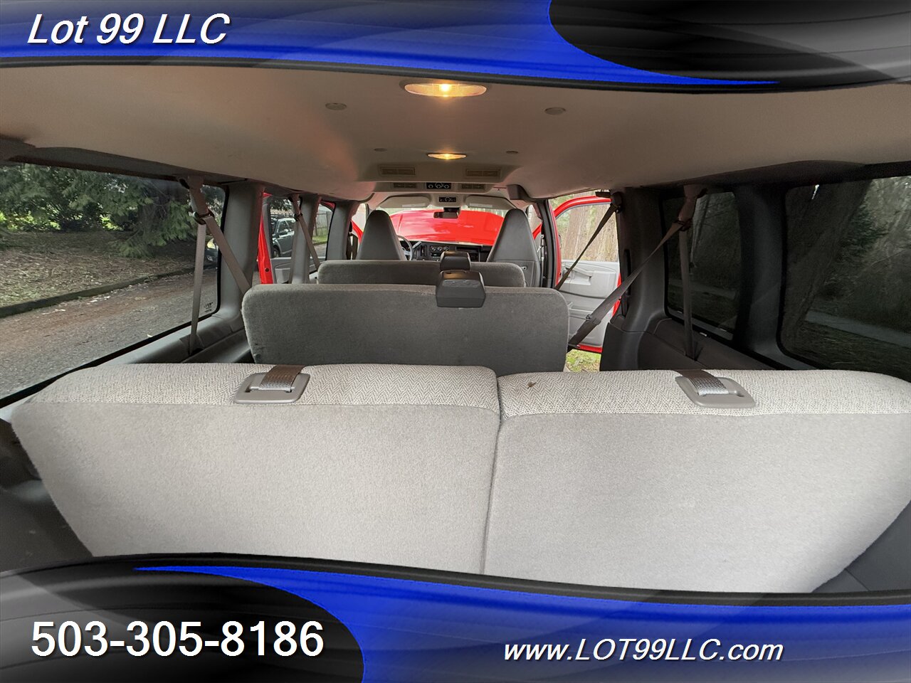 2020 GMC Savana LT 2500 *12 Passenger Van* Sliding Side Door Navi   - Photo 28 - Milwaukie, OR 97267