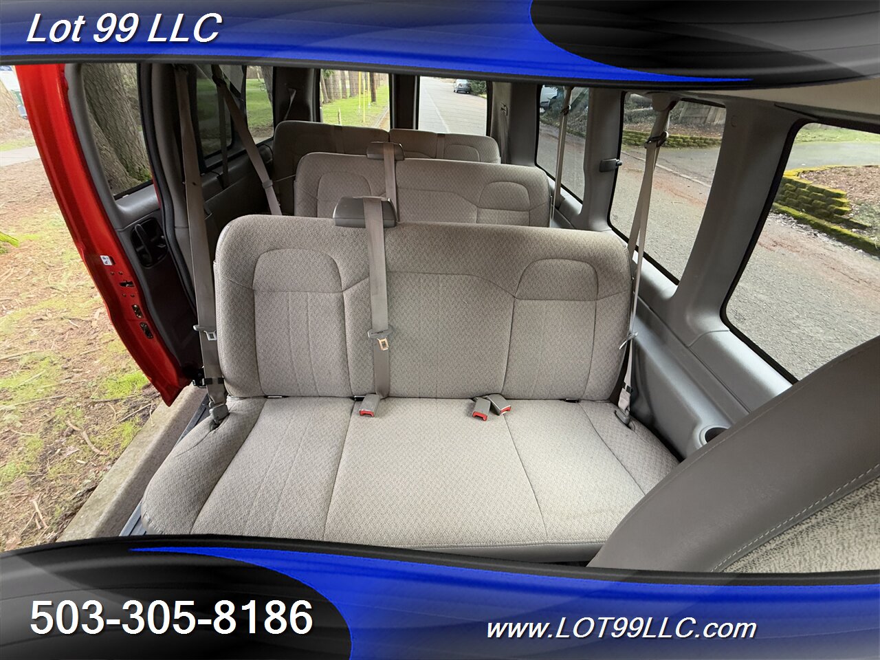 2020 GMC Savana LT 2500 *12 Passenger Van* Sliding Side Door Navi   - Photo 2 - Milwaukie, OR 97267