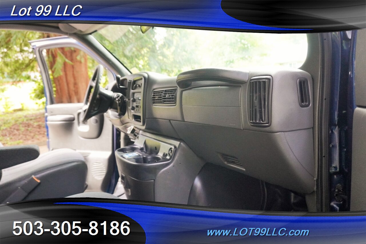 2001 Chevrolet Express G3500 Extended 15 Passenger Van V8 5.7L Auto  Raer AC Newer Tires - Photo 16 - Milwaukie, OR 97267