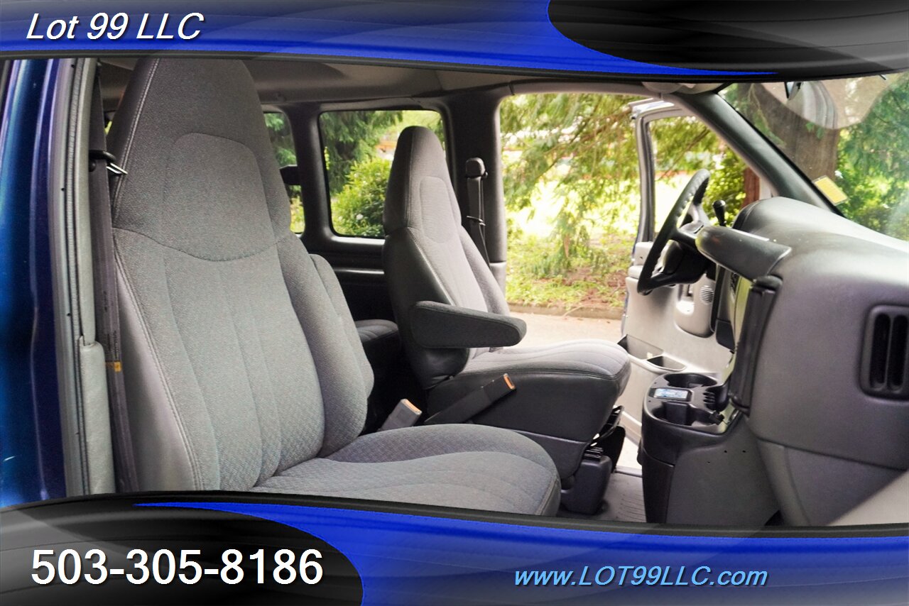 2001 Chevrolet Express G3500 Extended 15 Passenger Van V8 5.7L Auto  Raer AC Newer Tires - Photo 17 - Milwaukie, OR 97267