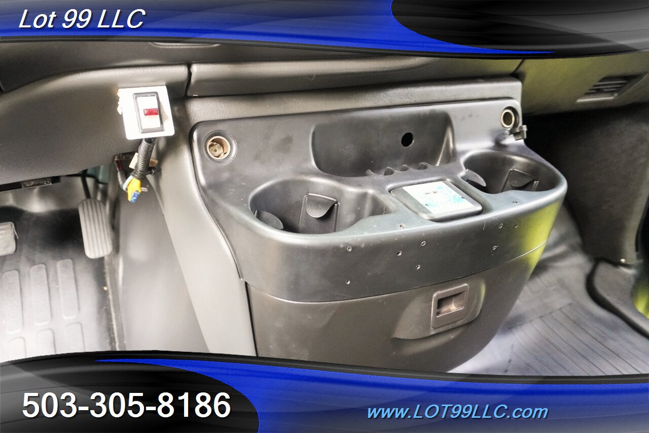 2001 Chevrolet Express G3500 Extended 15 Passenger Van V8 5.7L Auto  Raer AC Newer Tires - Photo 20 - Milwaukie, OR 97267