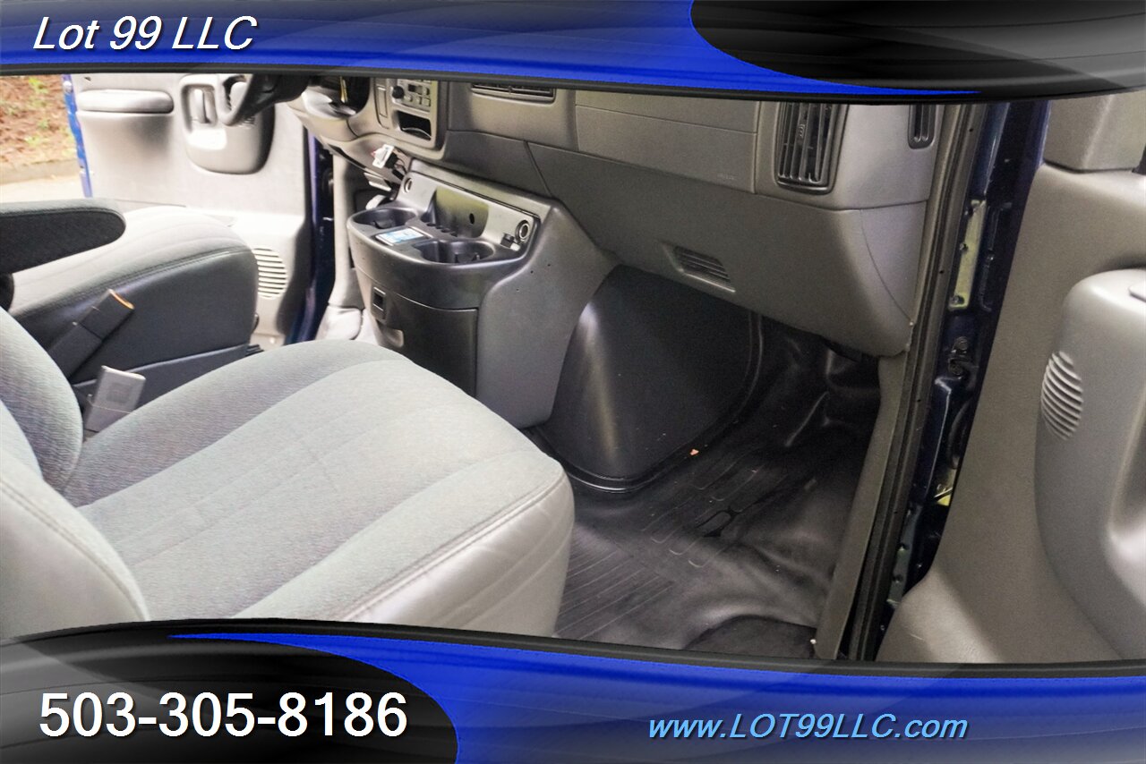 2001 Chevrolet Express G3500 Extended 15 Passenger Van V8 5.7L Auto  Raer AC Newer Tires - Photo 24 - Milwaukie, OR 97267