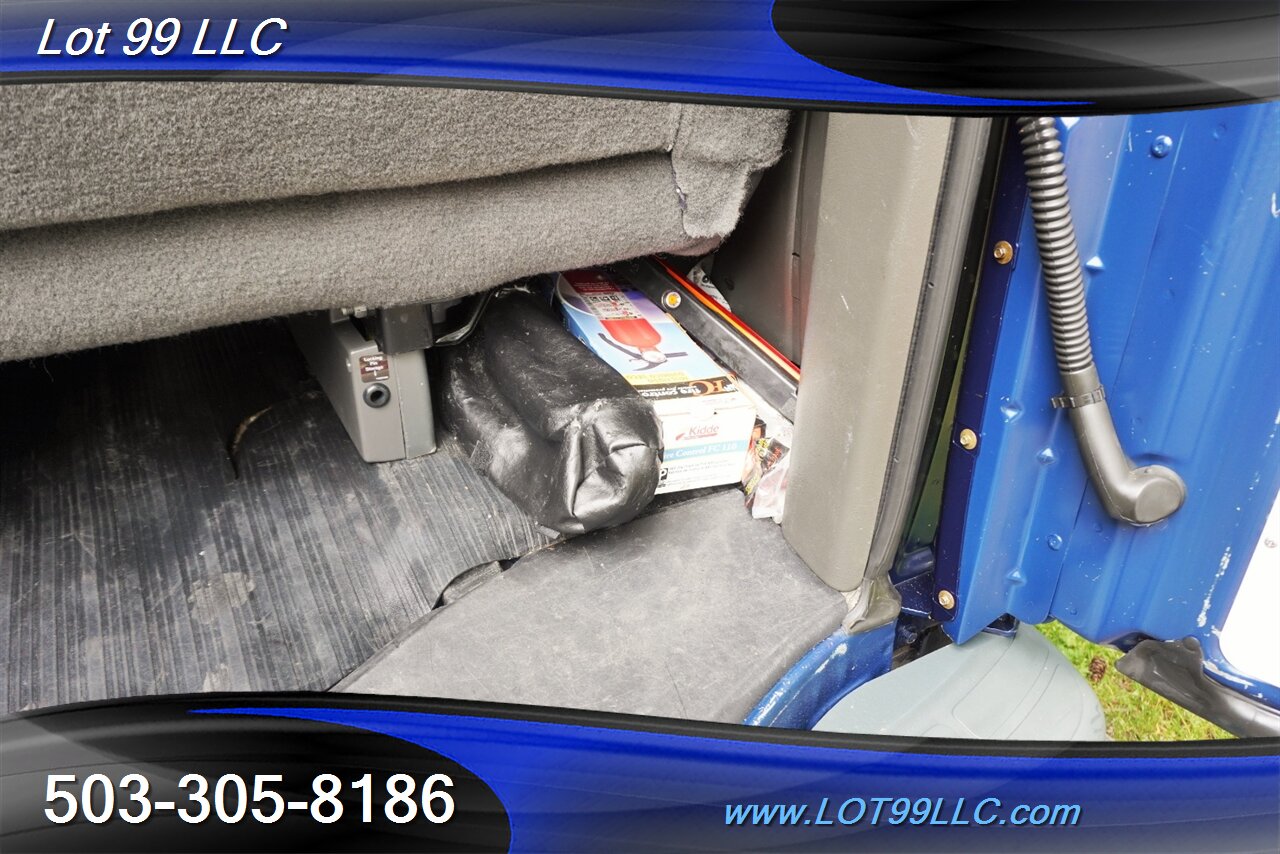 2001 Chevrolet Express G3500 Extended 15 Passenger Van V8 5.7L Auto  Raer AC Newer Tires - Photo 13 - Milwaukie, OR 97267