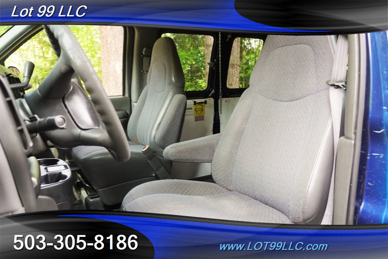 2001 Chevrolet Express G3500 Extended 15 Passenger Van V8 5.7L Auto  Raer AC Newer Tires - Photo 2 - Milwaukie, OR 97267