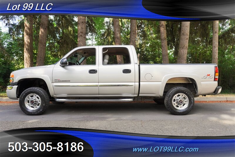 2004 GMC Sierra Standard 4WD Crew Cab SWB's photo