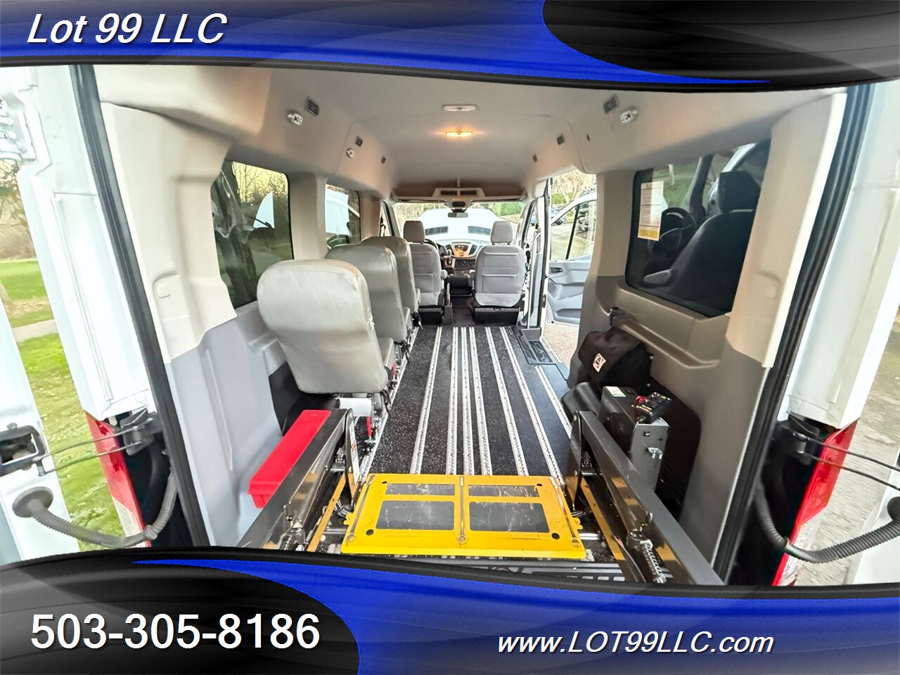 2018 Ford Transit MID Roof ** 54k ** WHEELCHAIR VAN** 5 Passenger  34 " BraunAbility Rear Lift 1-Owner Service History - Photo 4 - Milwaukie, OR 97267