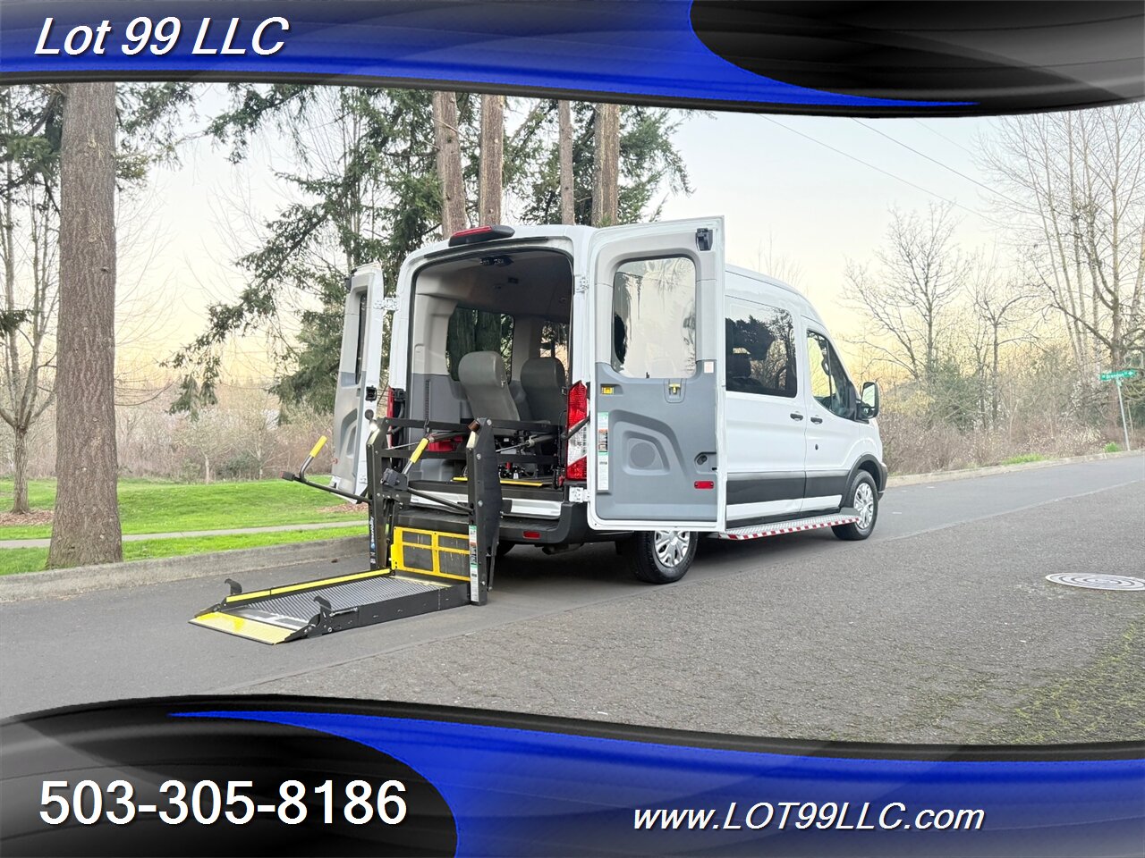 2018 Ford Transit MID Roof ** 54k ** WHEELCHAIR VAN** 5 Passenger  34 " BraunAbility Rear Lift 1-Owner Service History - Photo 1 - Milwaukie, OR 97267