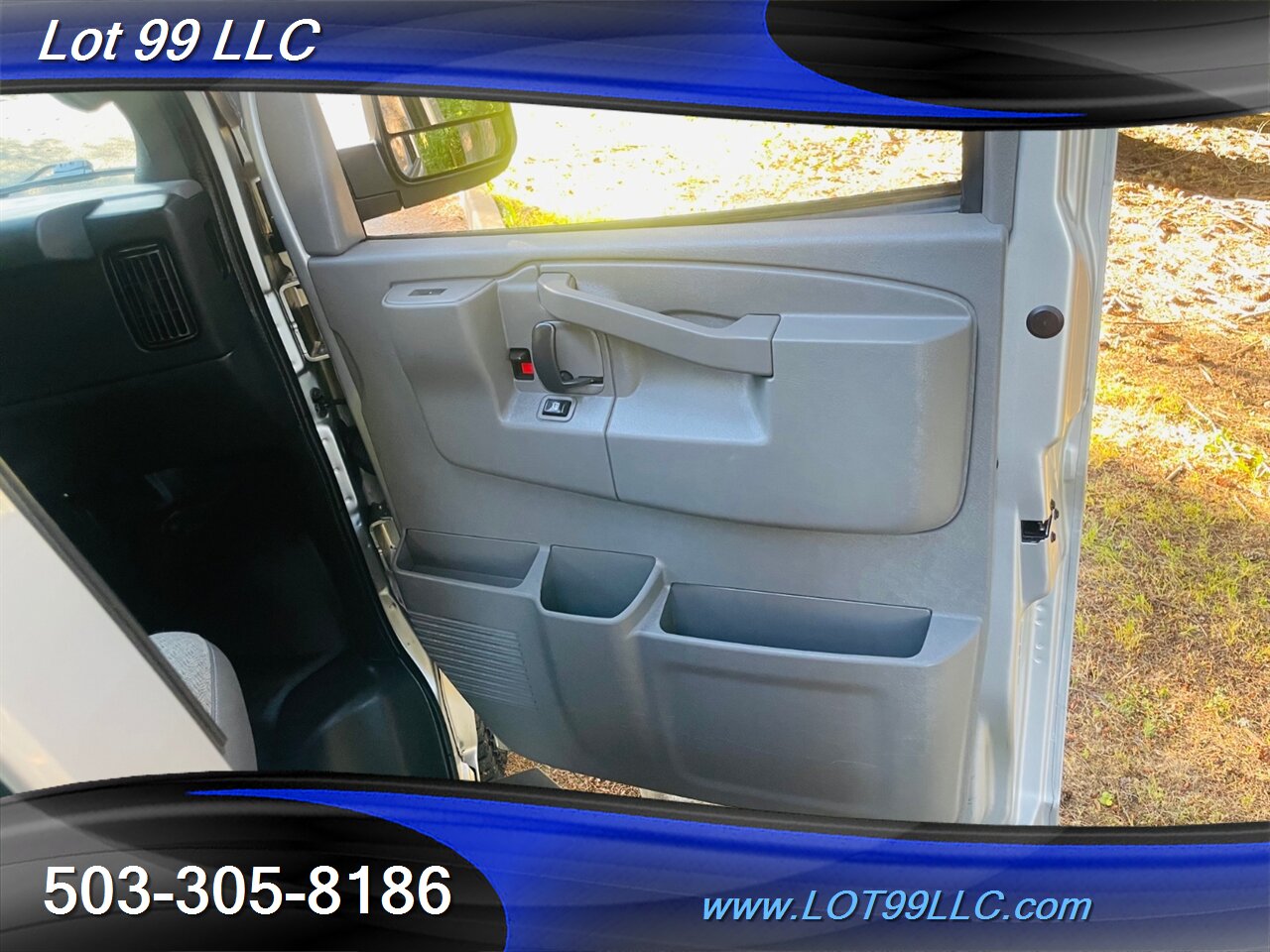 2017 Chevrolet Express 2500  Cargo Van ** QUIGLEY 4x4 Conversion ***   - Photo 45 - Milwaukie, OR 97267