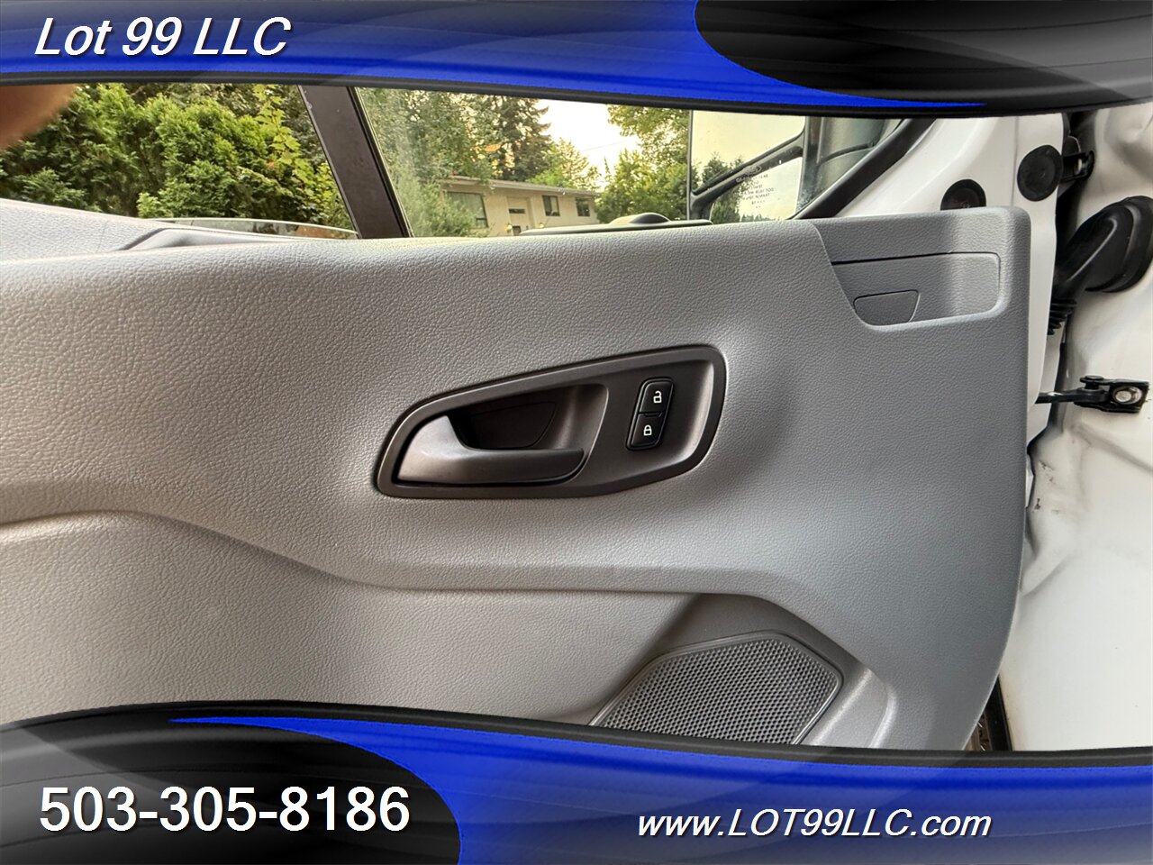 2015 Ford Transit 250 91k ** WHEELCHAIR VAN ** MID ROOF 8 Passenger - Photo 41 - Milwaukie, OR 97267