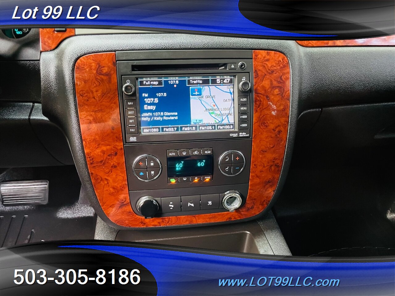 2011 Chevrolet Tahoe 3rd Row Leather DVD Navigation Moon Roof   - Photo 17 - Milwaukie, OR 97267