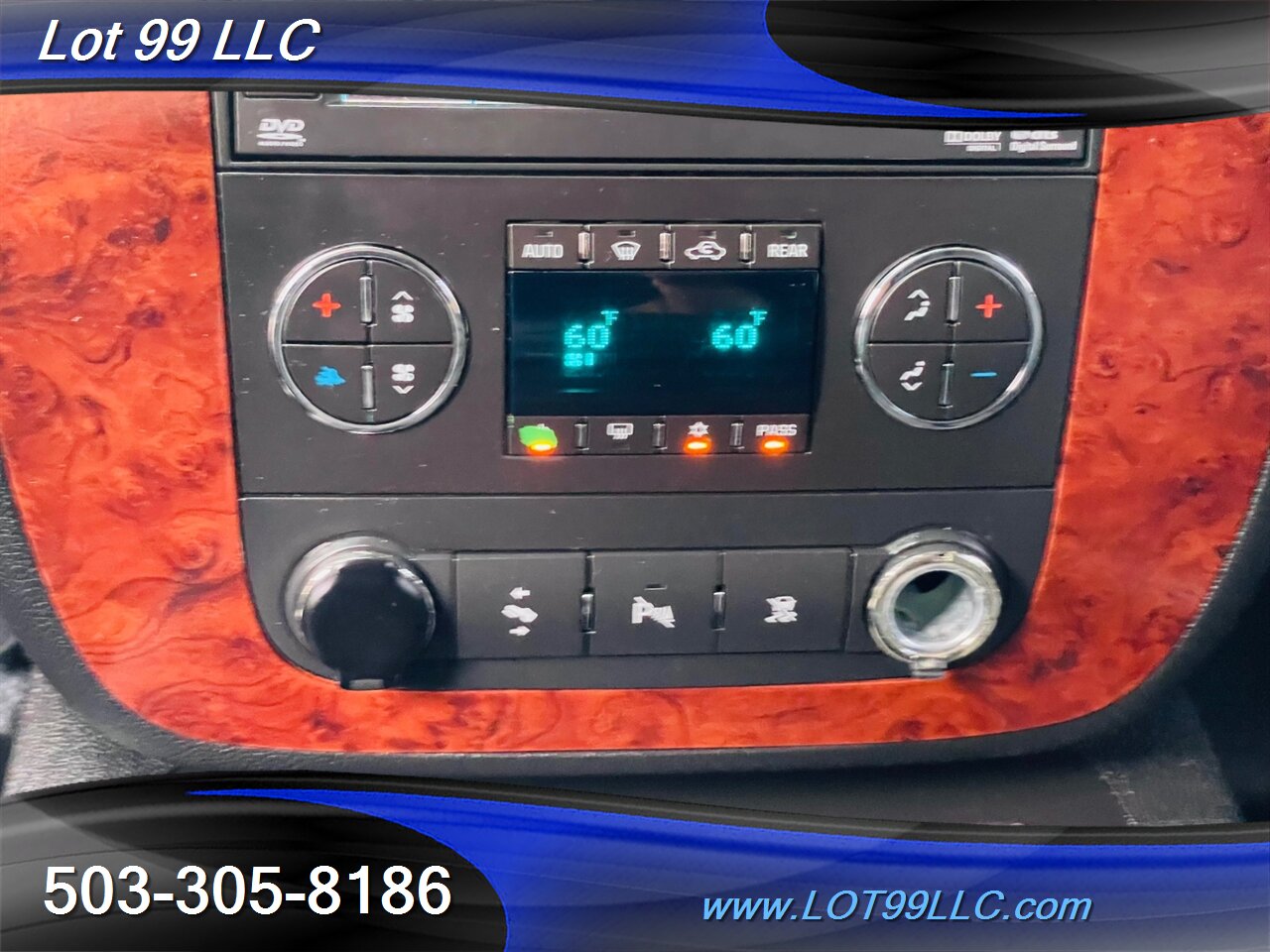 2011 Chevrolet Tahoe 3rd Row Leather DVD Navigation Moon Roof   - Photo 35 - Milwaukie, OR 97267