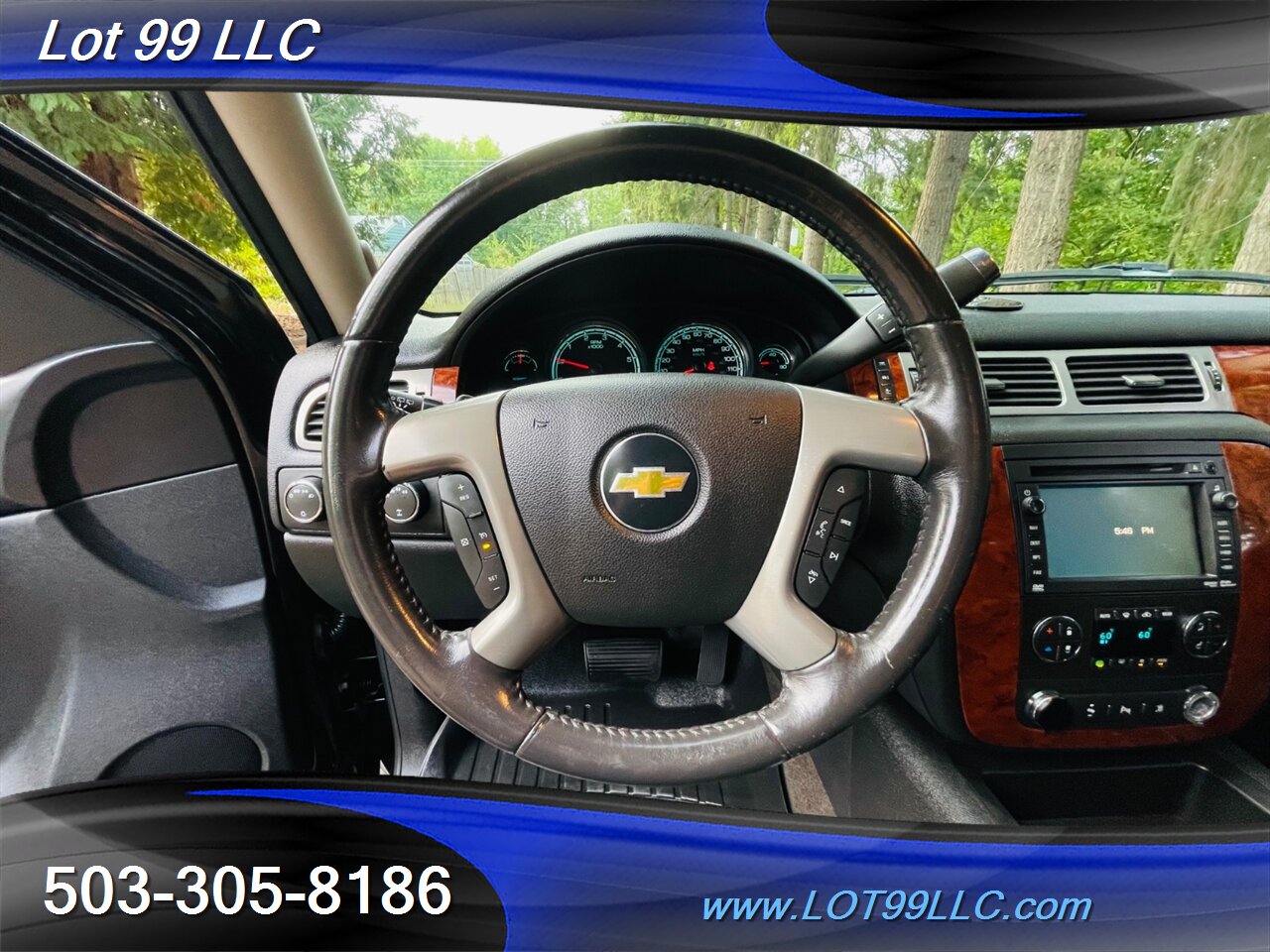 2011 Chevrolet Tahoe 3rd Row Leather DVD Navigation Moon Roof   - Photo 14 - Milwaukie, OR 97267