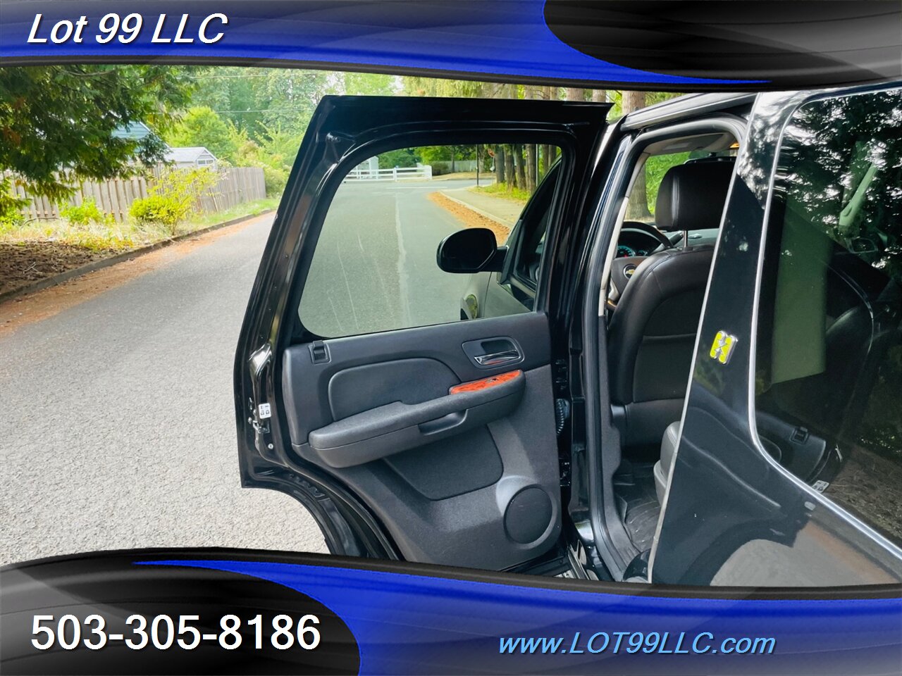 2011 Chevrolet Tahoe 3rd Row Leather DVD Navigation Moon Roof   - Photo 37 - Milwaukie, OR 97267