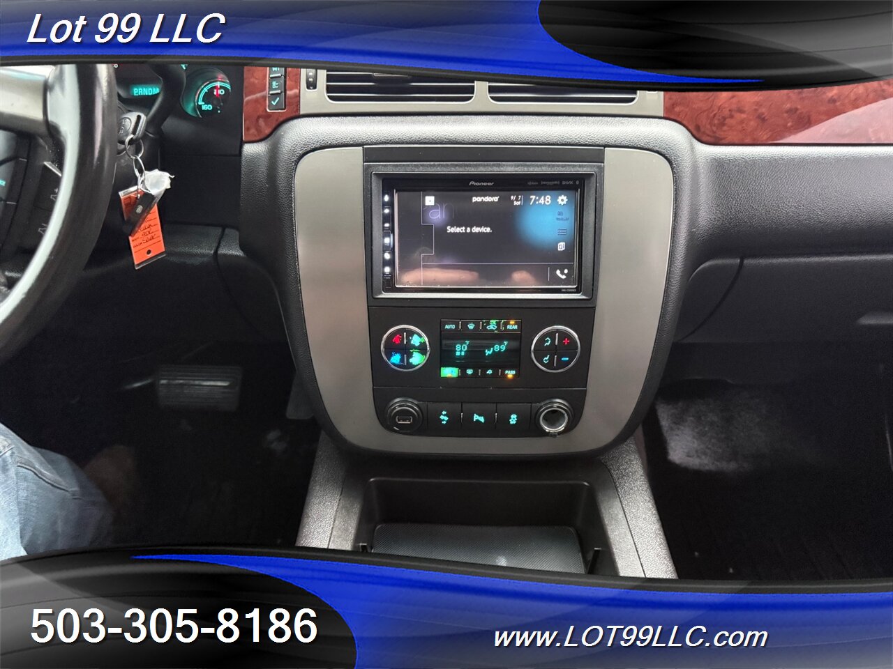 2012 GMC Yukon SLT (Tahoe) 4x4 Htd Leather 3rd Row 8 Pass DVD   - Photo 12 - Milwaukie, OR 97267