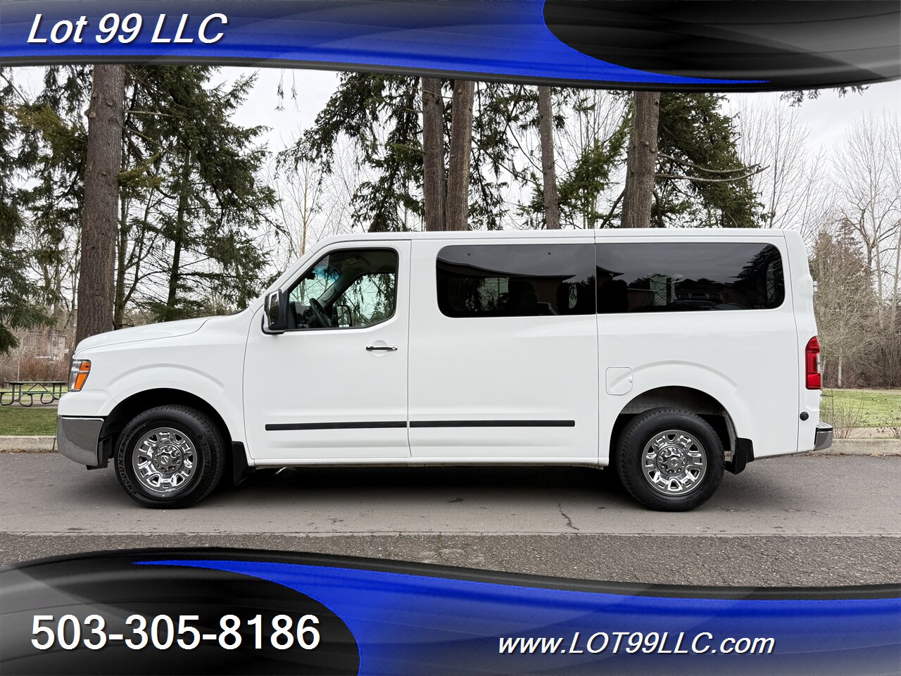 2016 Nissan NV 3500 HD SV V8 1-Owner  91k 12 Passenger Van Navi   - Photo 1 - Milwaukie, OR 97267