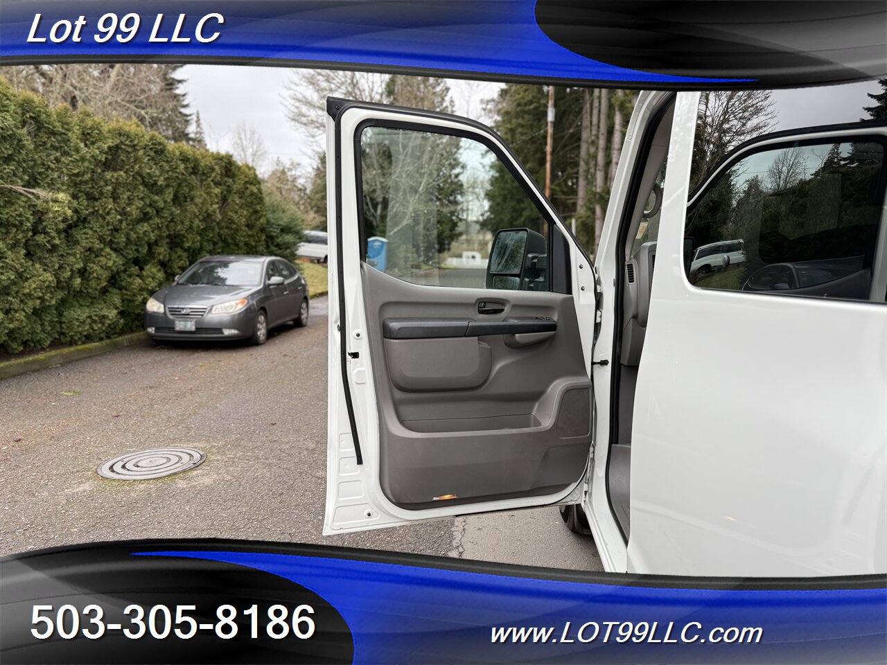 2016 Nissan NV 3500 HD SV V8 1-Owner  91k 12 Passenger Van Navi   - Photo 26 - Milwaukie, OR 97267