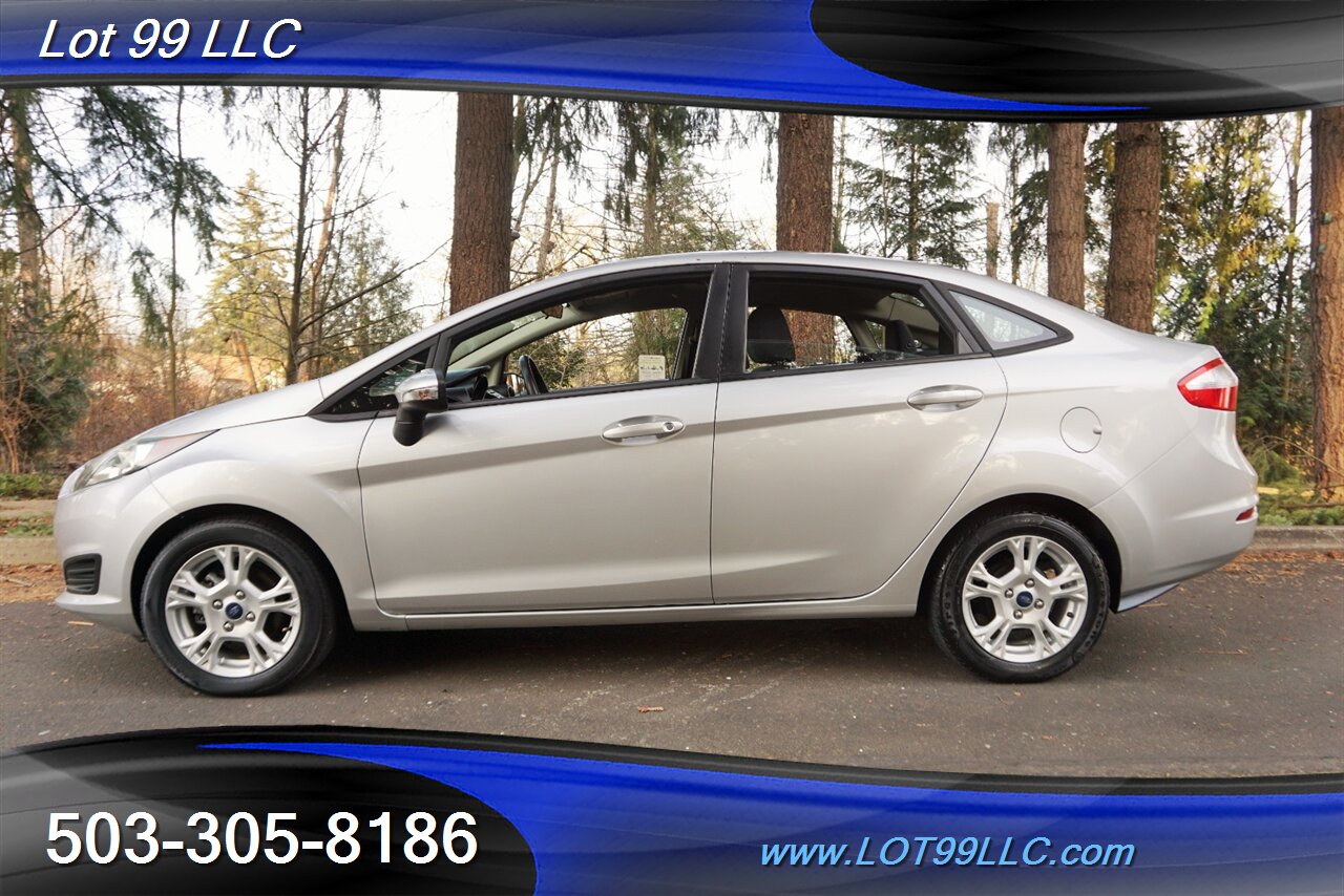 2015 Ford Fiesta SE Sedan Only 79K 1.6L Auto Newer Tires 2 OWNERS   - Photo 1 - Milwaukie, OR 97267