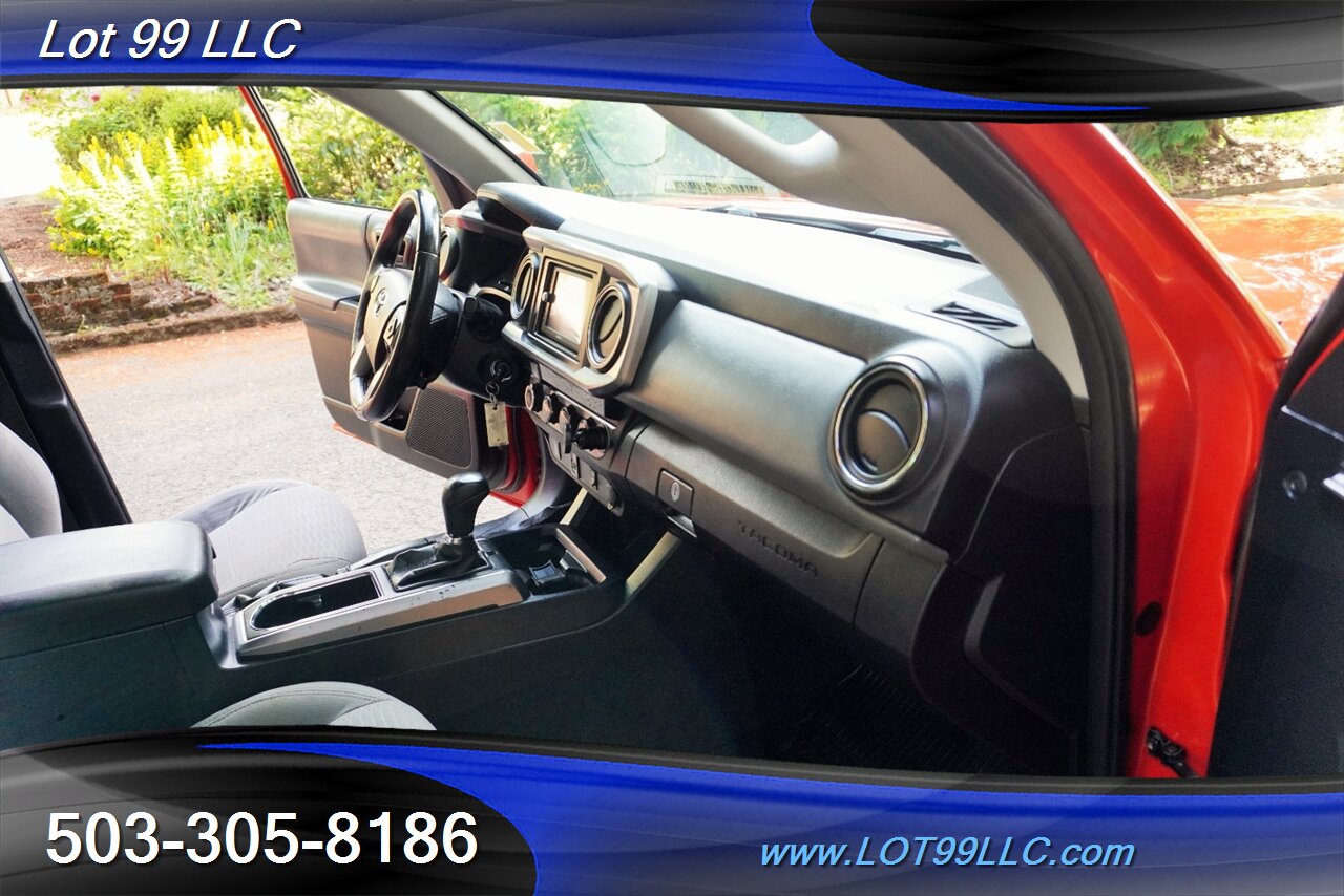 2017 Toyota Tacoma SR5 V6 4X4 109K V6 Automatic Heated Seats Black Wheels NEW TIRES 2 OWNERS - Photo 15 - Milwaukie, OR 97267
