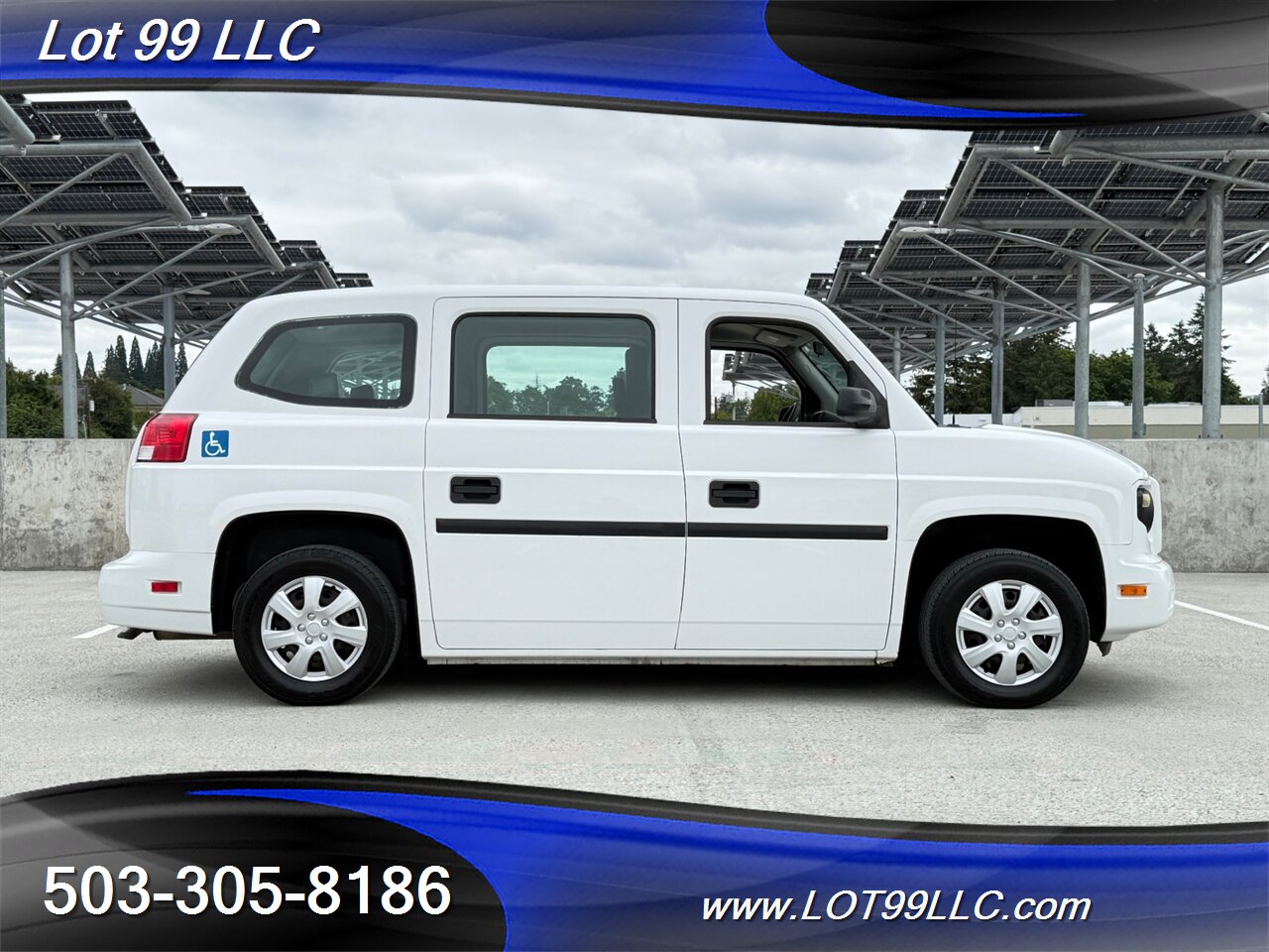 2012 Mobility Ventures MV-1 136k - 4.6L V8 - WHEELCHAIR VAN 6 Passenger Power Side Ramp - Photo 16 - Milwaukie, OR 97267