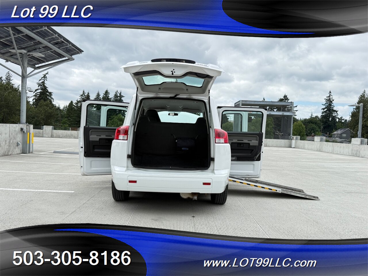 2012 Mobility Ventures MV-1 136k - 4.6L V8 - WHEELCHAIR VAN 6 Passenger Power Side Ramp - Photo 37 - Milwaukie, OR 97267