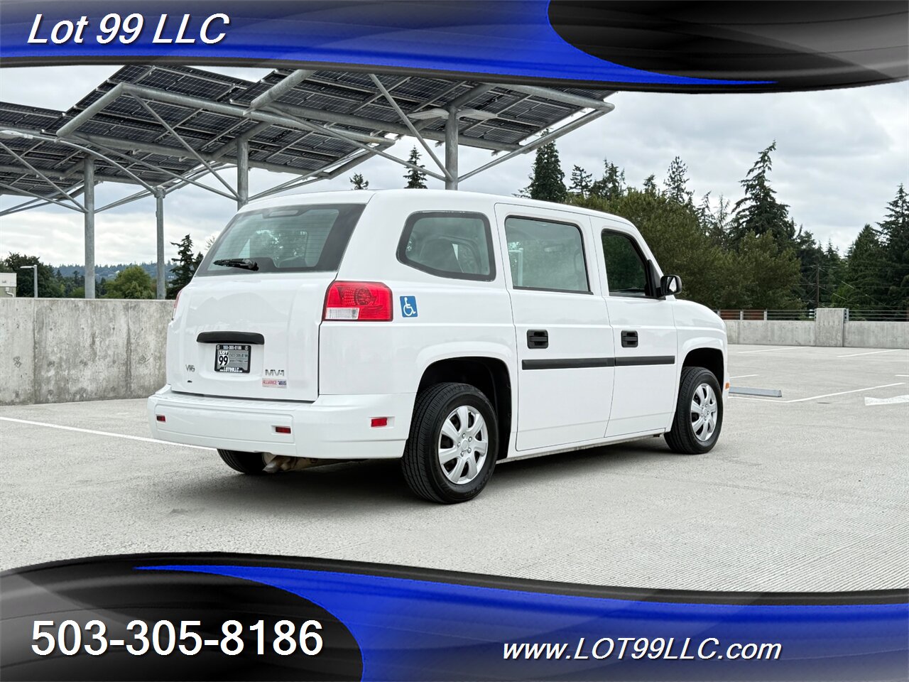 2012 Mobility Ventures MV-1 136k - 4.6L V8 - WHEELCHAIR VAN 6 Passenger Power Side Ramp - Photo 17 - Milwaukie, OR 97267
