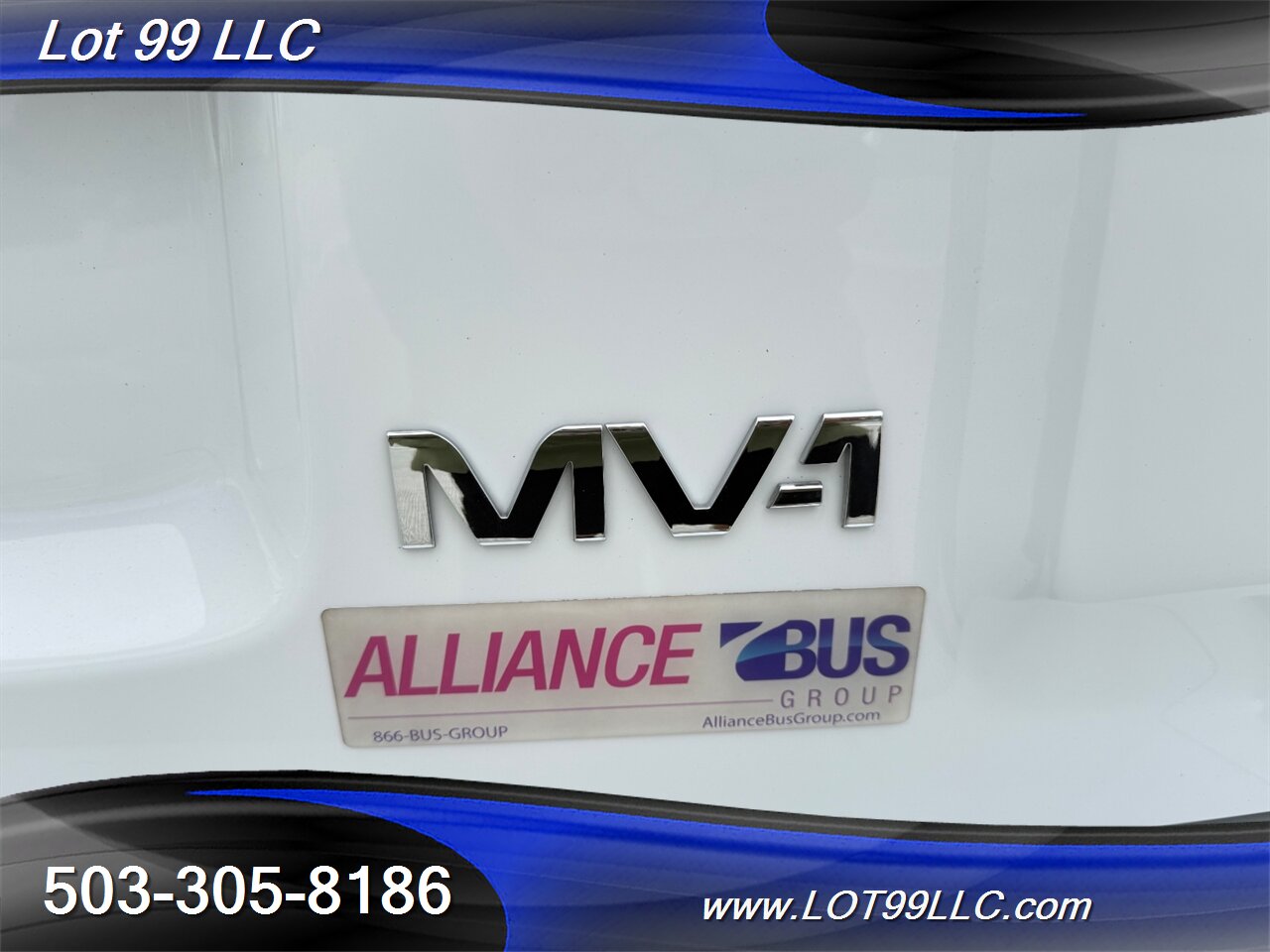 2012 Mobility Ventures MV-1 136k - 4.6L V8 - WHEELCHAIR VAN 6 Passenger Power Side Ramp - Photo 55 - Milwaukie, OR 97267