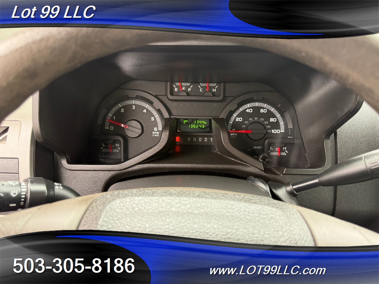 2012 Mobility Ventures MV-1 136k - 4.6L V8 - WHEELCHAIR VAN 6 Passenger Power Side Ramp - Photo 21 - Milwaukie, OR 97267