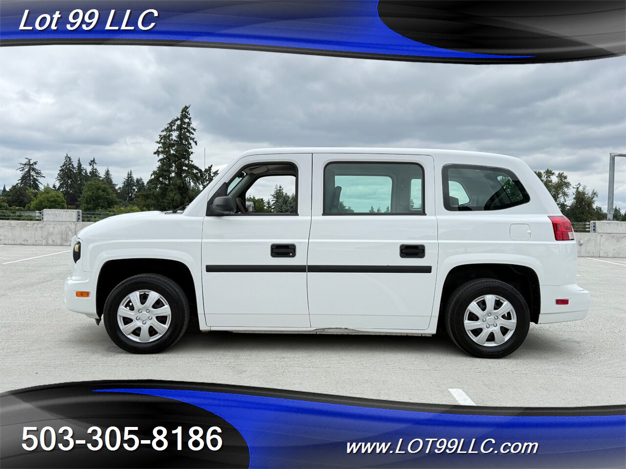 2012 Mobility Ventures MV-1 136k - 4.6L V8 - WHEELCHAIR VAN 6 Passenger Power Side Ramp - Photo 12 - Milwaukie, OR 97267