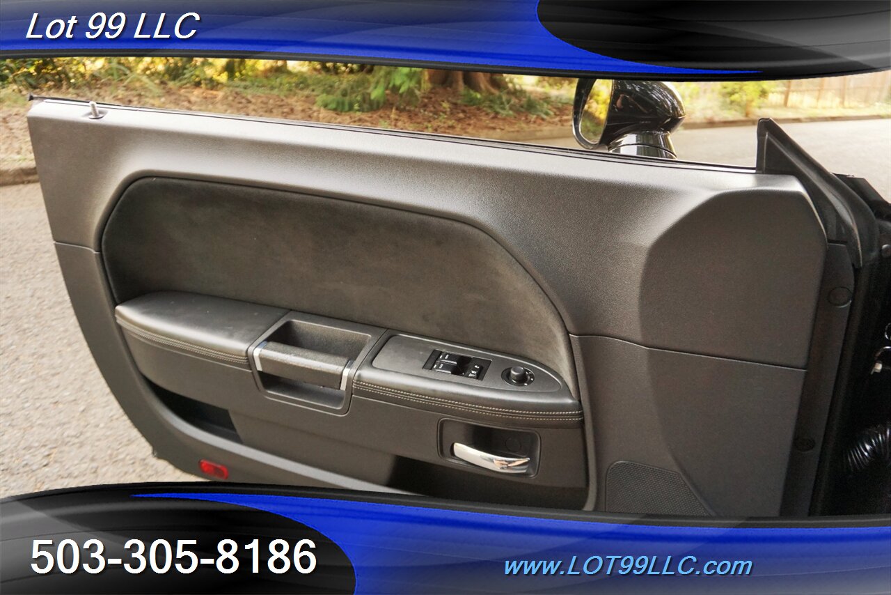 2008 Dodge Challenger SRT8 HEMI V8 ONLY 6.1L Auto Heated Leather Moon - Photo 27 - Milwaukie, OR 97267