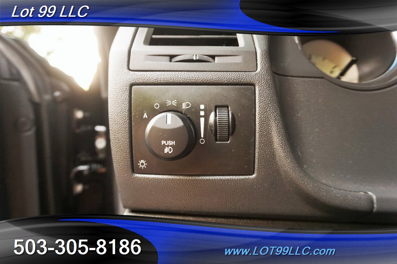 2008 Dodge Challenger SRT8 HEMI V8 ONLY 6.1L Auto Heated Leather Moon - Photo 25 - Milwaukie, OR 97267