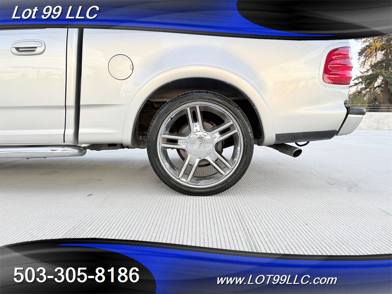 2003 Ford F-150 Harley-Davidson 5.4L Supercharged V8 380hp 450ft.  Super Crew Tonneau Cover - Photo 30 - Milwaukie, OR 97267