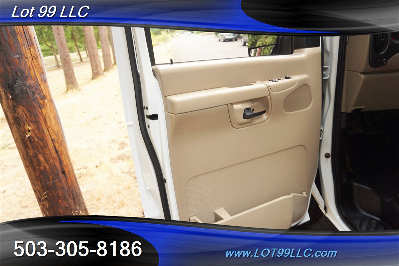 2006 Ford E-Series Chassis E350 Econoline 66K WheelChair HIGH ROOF Power Ramp - Photo 27 - Milwaukie, OR 97267