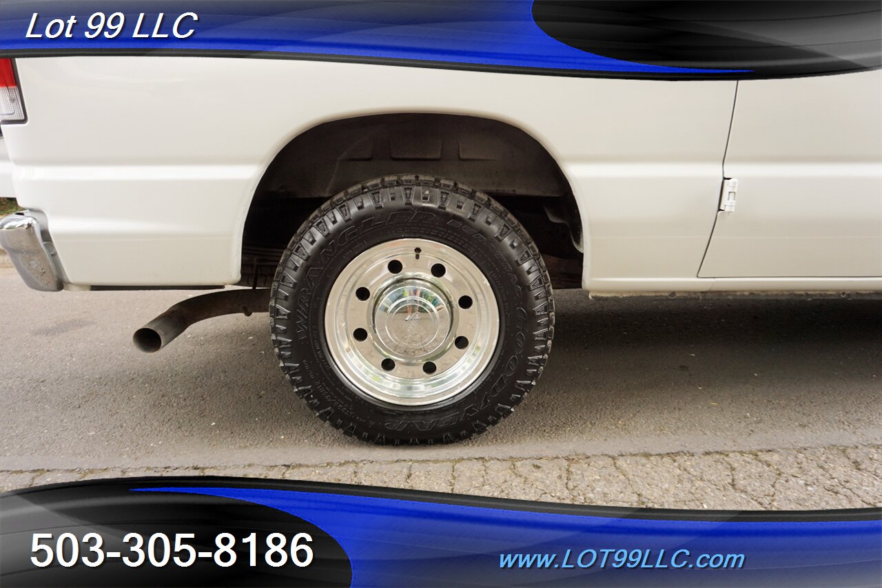 2006 Ford E-Series Chassis E350 Econoline 66K WheelChair HIGH ROOF Power Ramp - Photo 31 - Milwaukie, OR 97267