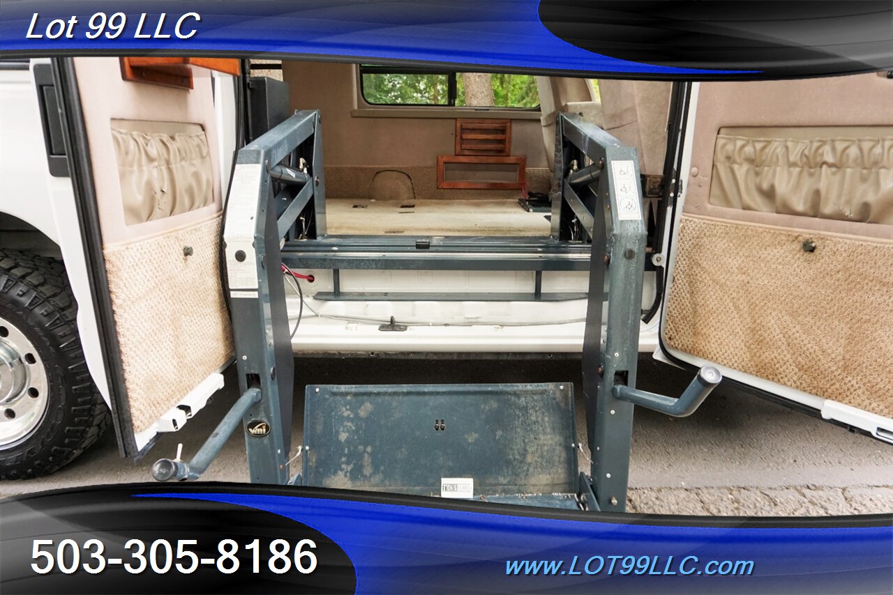 2006 Ford E-Series Chassis E350 Econoline 66K WheelChair HIGH ROOF Power Ramp - Photo 28 - Milwaukie, OR 97267