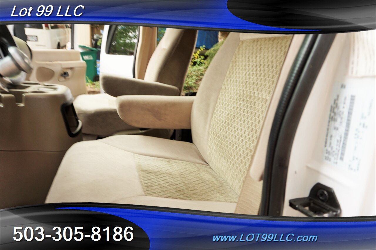 2006 Ford E-Series Chassis E350 Econoline 66K WheelChair HIGH ROOF Power Ramp - Photo 17 - Milwaukie, OR 97267