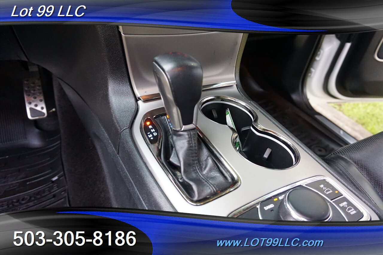 2018 Jeep Grand Cherokee Overland 4X4 Only 60K Leather Pano GPS 2 OWNERS - Photo 23 - Milwaukie, OR 97267