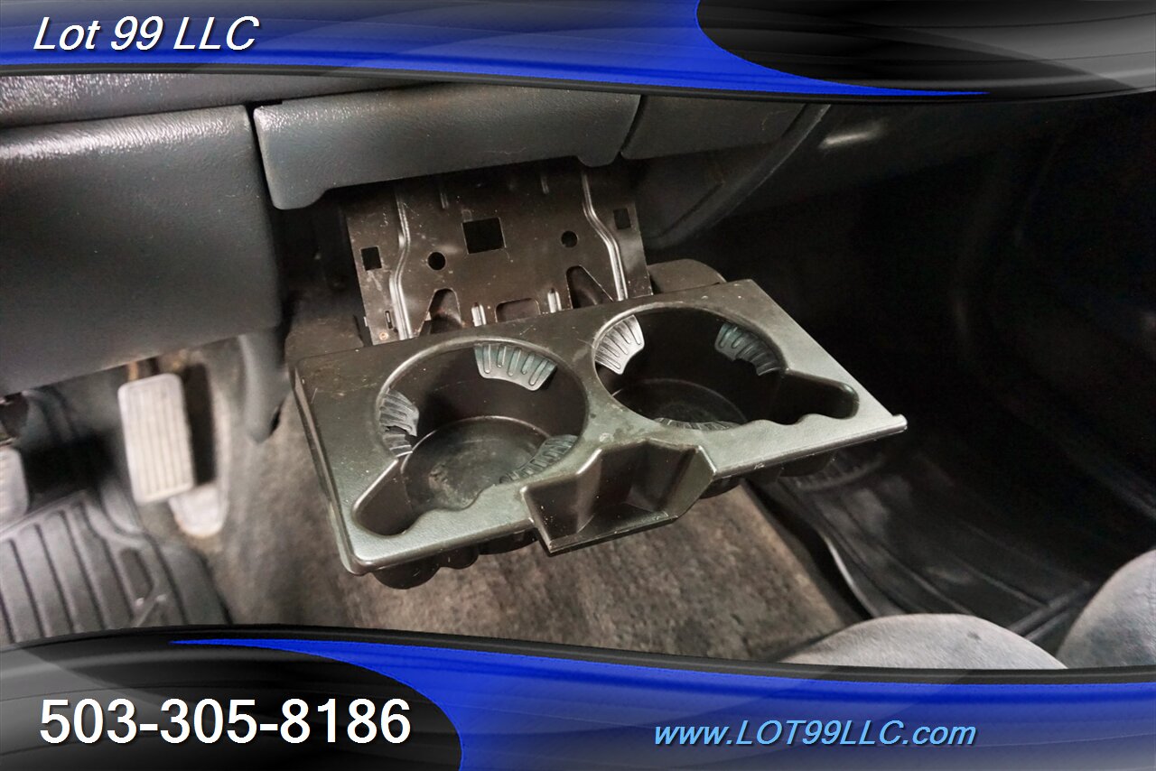 2000 Chevrolet Silverado 1500 3 Door Extended Cab V8 4.8L Automatic Short Bed   - Photo 16 - Milwaukie, OR 97267