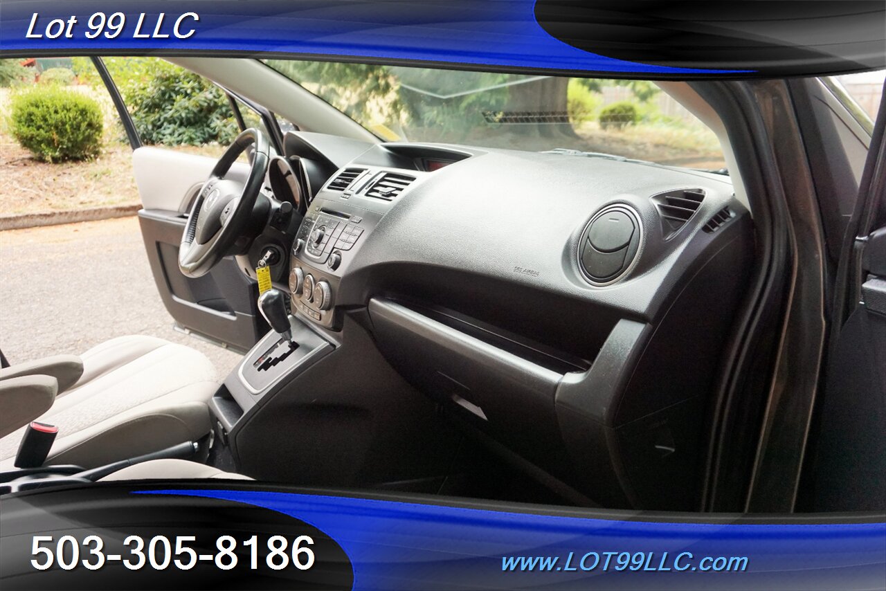 2012 Mazda Mazda5 GS Mini Van Only 53K Low   - Photo 17 - Milwaukie, OR 97267