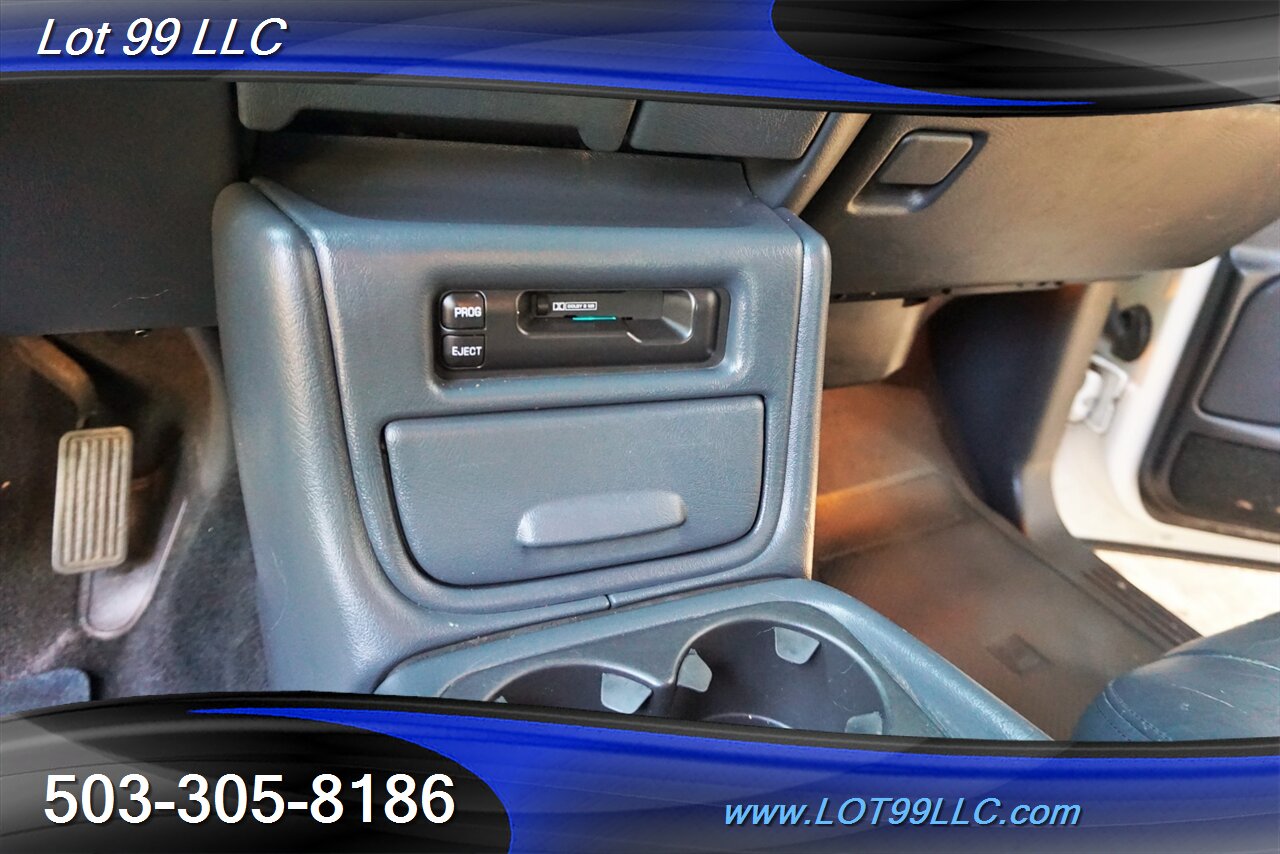 2002 GMC Sierra 2500 SLT 4dr Crew Cab 4x4 6.6L Duramax LIFTED - Photo 25 - Milwaukie, OR 97267