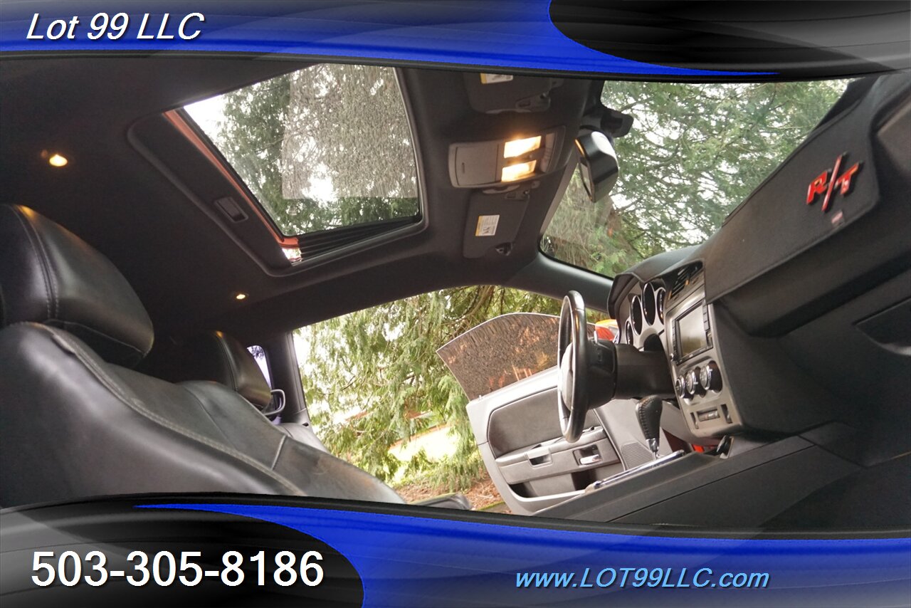 2013 Dodge Challenger R/T V8 HEMI Auto Heated Leather Pano Moon GPS 20S   - Photo 3 - Milwaukie, OR 97267