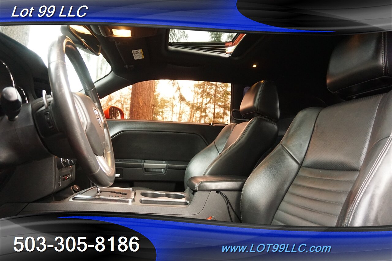 2013 Dodge Challenger R/T V8 HEMI Auto Heated Leather Pano Moon GPS 20S   - Photo 2 - Milwaukie, OR 97267