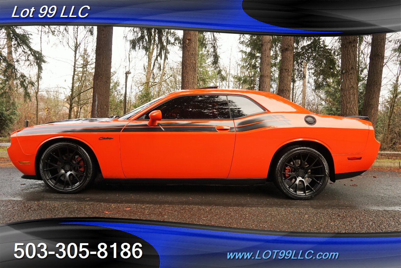 2013 Dodge Challenger R/T V8 HEMI Auto Heated Leather Pano Moon GPS 20S   - Photo 1 - Milwaukie, OR 97267