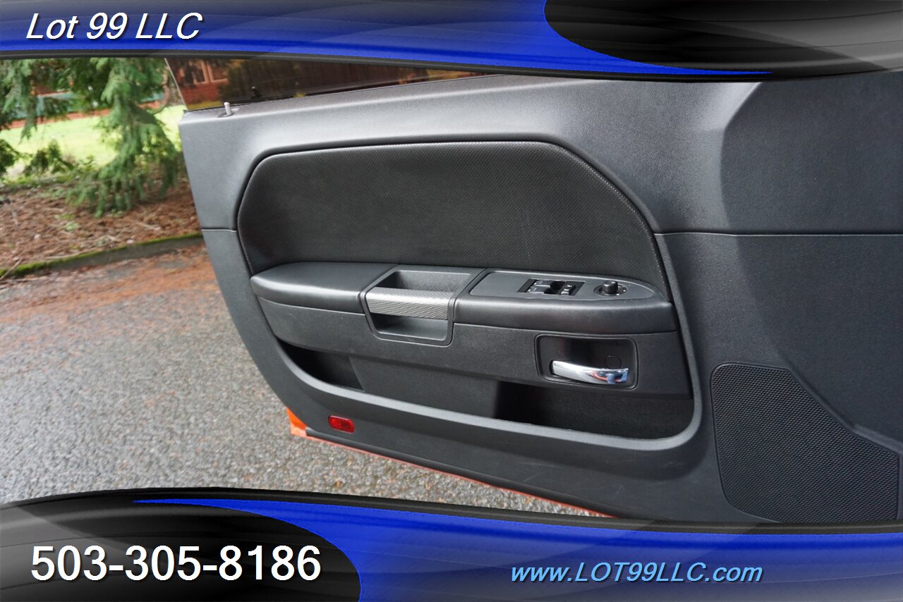 2013 Dodge Challenger R/T V8 HEMI Auto Heated Leather Pano Moon GPS 20S   - Photo 21 - Milwaukie, OR 97267