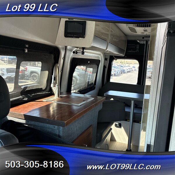 2020 Mercedes-Benz Sprinter 2500 4x4 Diesel *Thor Sanctuary 19P* Overland Conversion Class B Camper Vans - Photo 10 - Milwaukie, OR 97267
