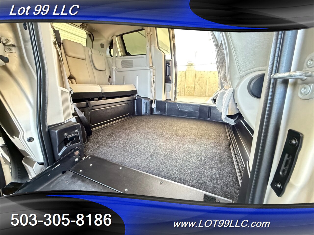2013 Chrysler Town & Country Touring 128k BraunAbility WHEELCHAIR VAN Side Ramp DVD Navi Camera Power Doors - Photo 8 - Milwaukie, OR 97267
