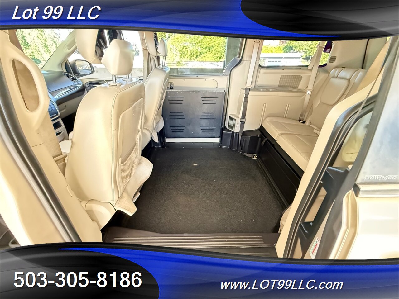 2013 Chrysler Town & Country Touring 128k BraunAbility WHEELCHAIR VAN Side Ramp DVD Navi Camera Power Doors - Photo 46 - Milwaukie, OR 97267
