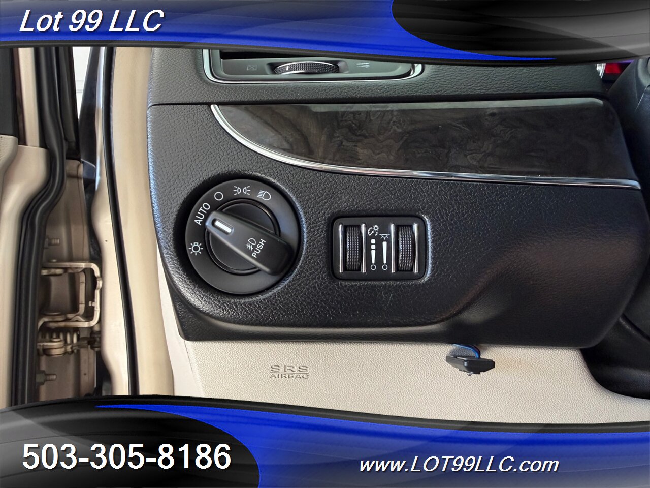 2013 Chrysler Town & Country Touring 128k BraunAbility WHEELCHAIR VAN Side Ramp DVD Navi Camera Power Doors - Photo 39 - Milwaukie, OR 97267
