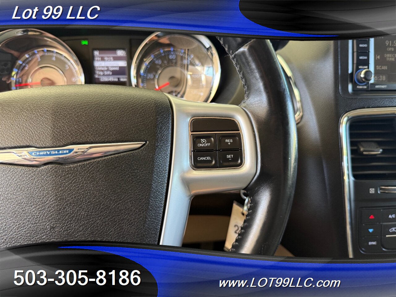 2013 Chrysler Town & Country Touring 128k BraunAbility WHEELCHAIR VAN Side Ramp DVD Navi Camera Power Doors - Photo 38 - Milwaukie, OR 97267